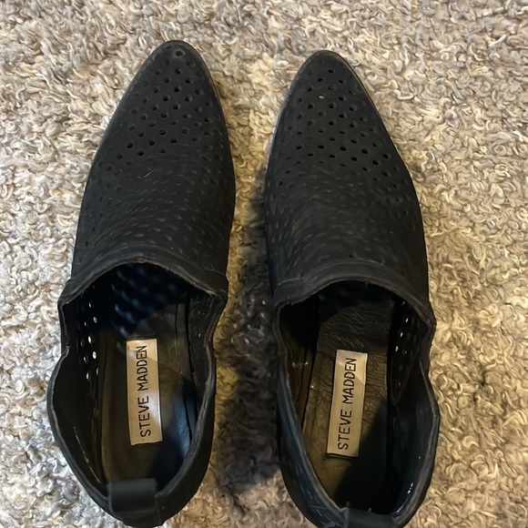 Steve Madden black booties - Picture 2 of 10